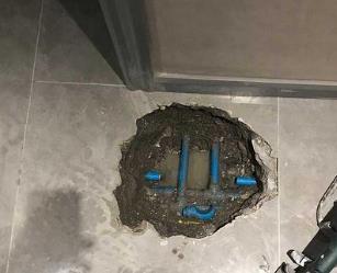 郑州高新区阳台漏水维修公司分享下暖气管道漏水的原因有哪些